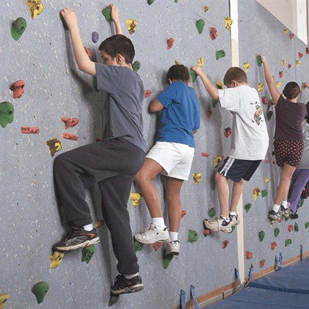 Traverse+Climbing+Wall+System+24+rsquo;+Wall_L